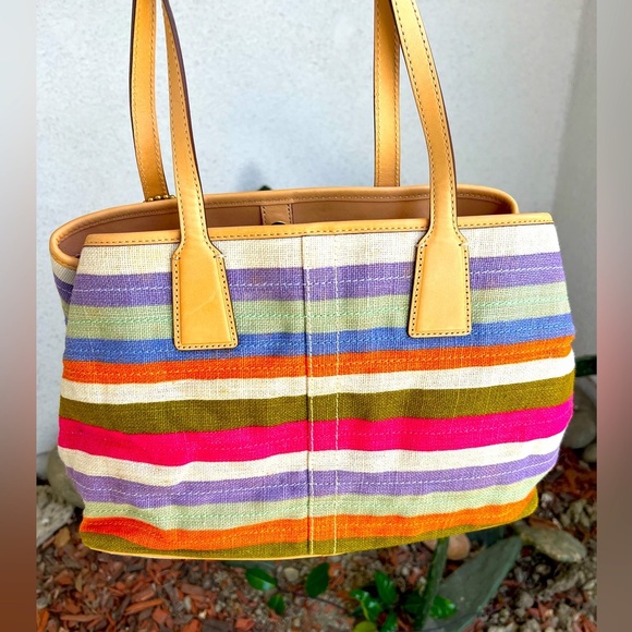 EUC 💐COACH 13847 💐LIMITED EDITION 10TH ANNIVERSARY  HAMPTON ARCHIVE RAINBOW TOTE - Picture 3 of 7